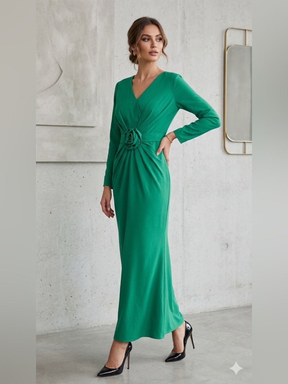 Emerald Long Sleeve Maxi Dress - Sleek Women's Dress